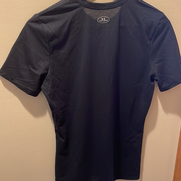 Under Armour top - Picture 5 of 5